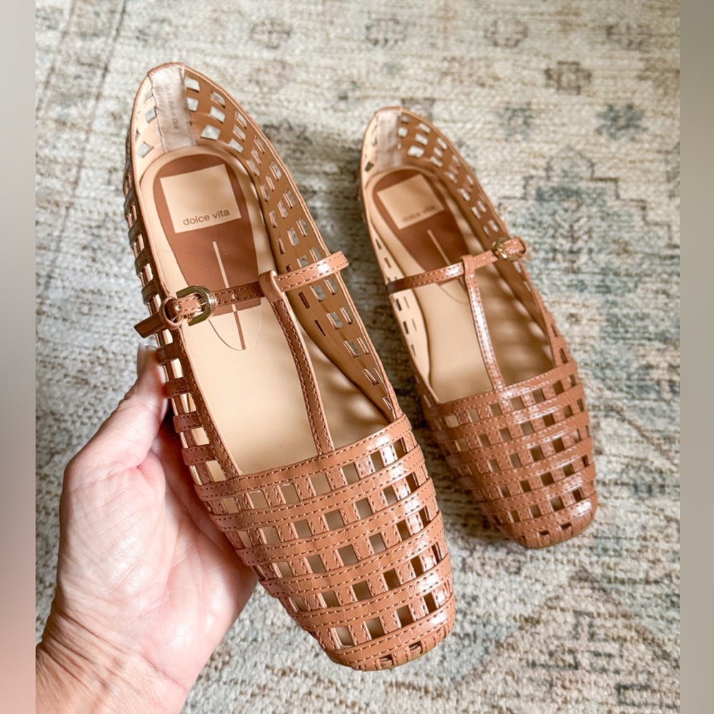 Dolce Vita Rains T Strap Flats 6.5